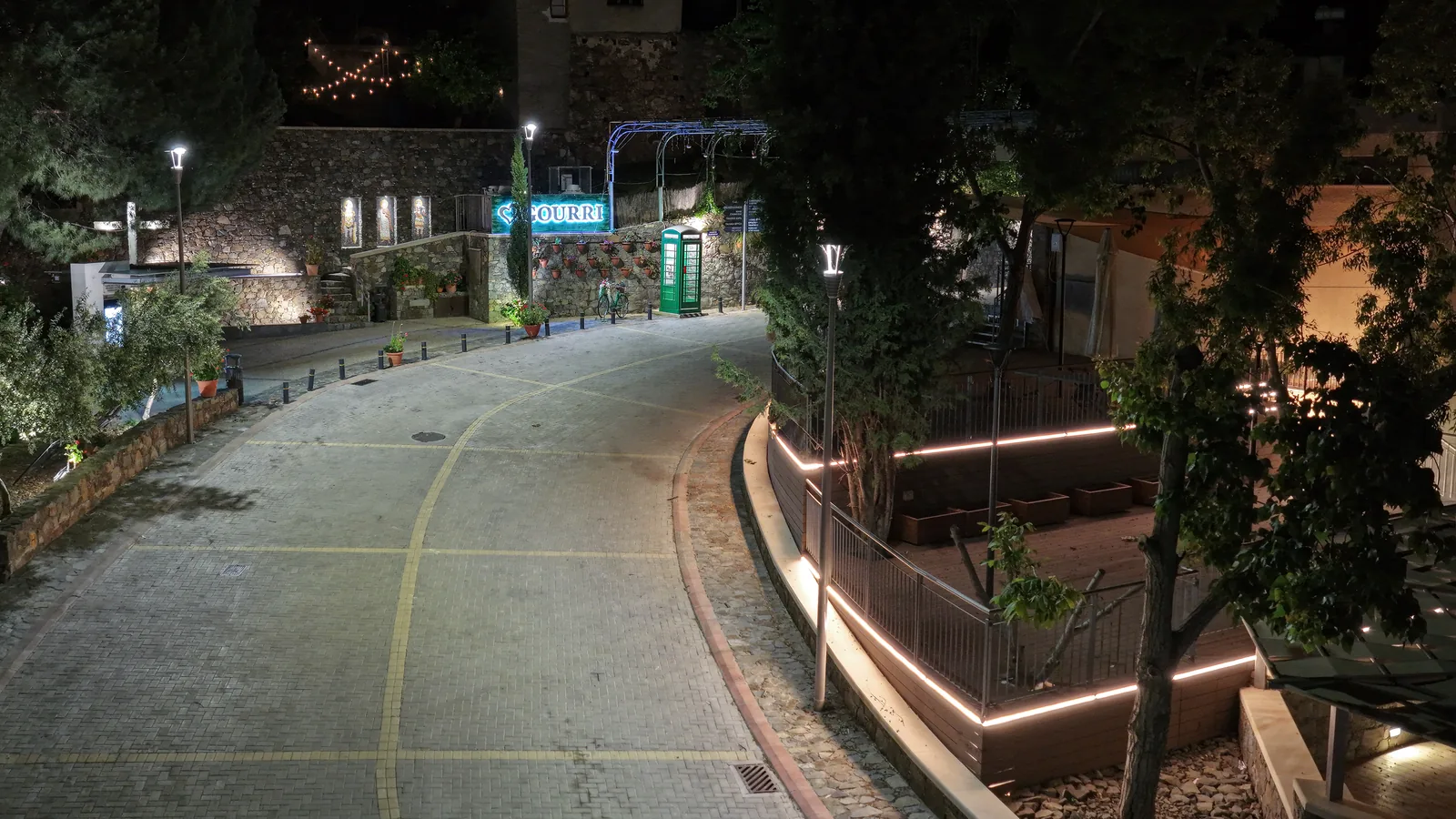 Gourri Community Square lighting installation — project photo 2