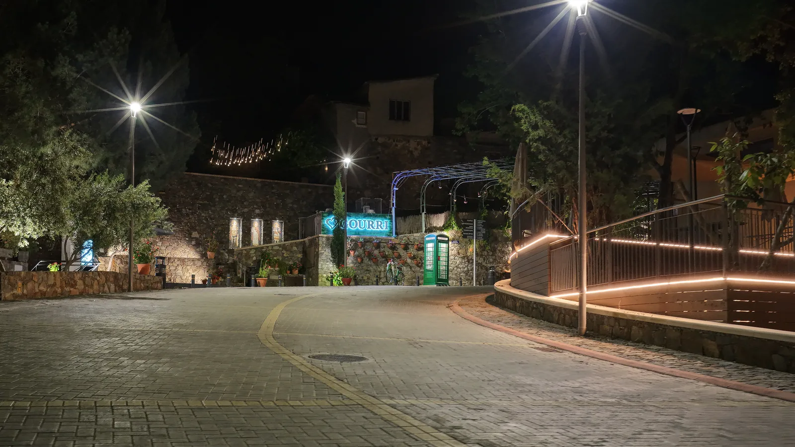 Gourri Community Square lighting installation — project photo 3