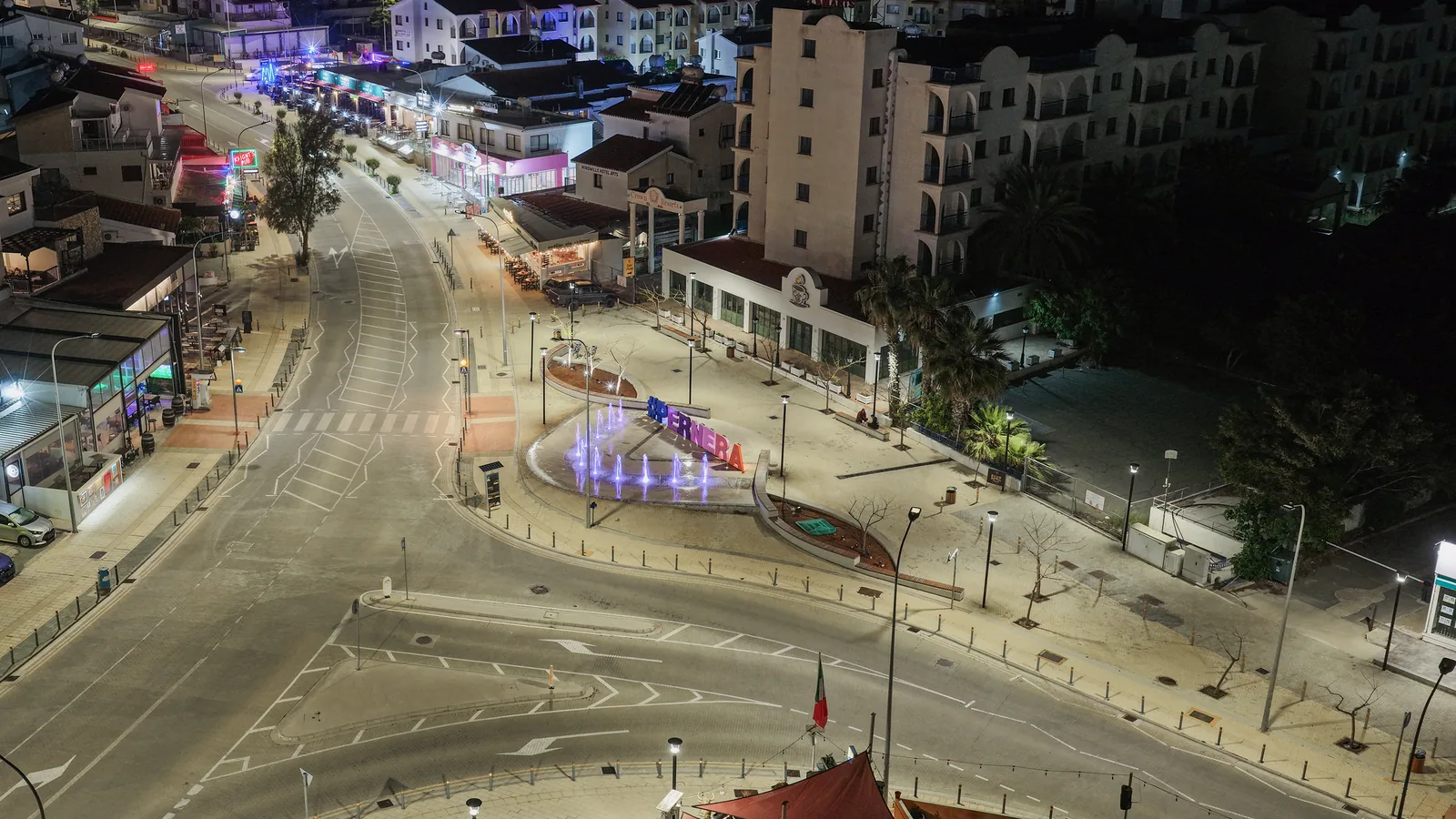 Pernera Plaza, Protaras lighting installation — project photo 4